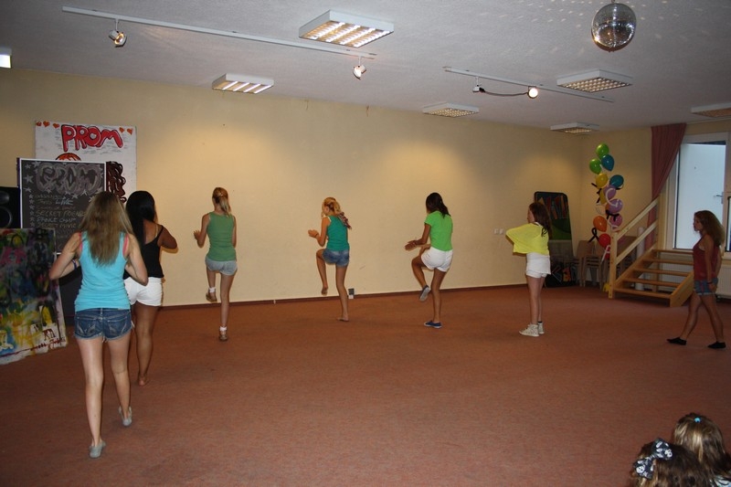 Village Camps International Summer Camp Leysin, Switzerland 2025-08-09 https://www.villagecamps.com/journals_admin/images/716-21-prom (194).jpg